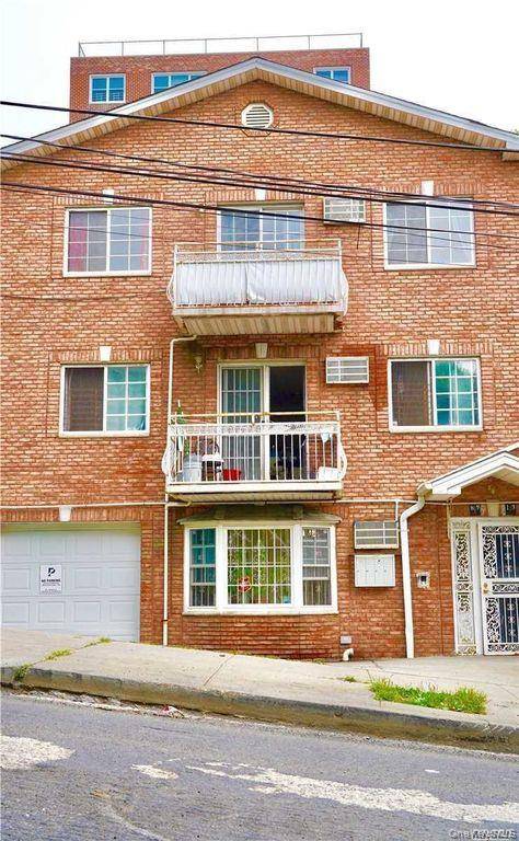 Fully occupied uncooperative tenant, Sold as is.