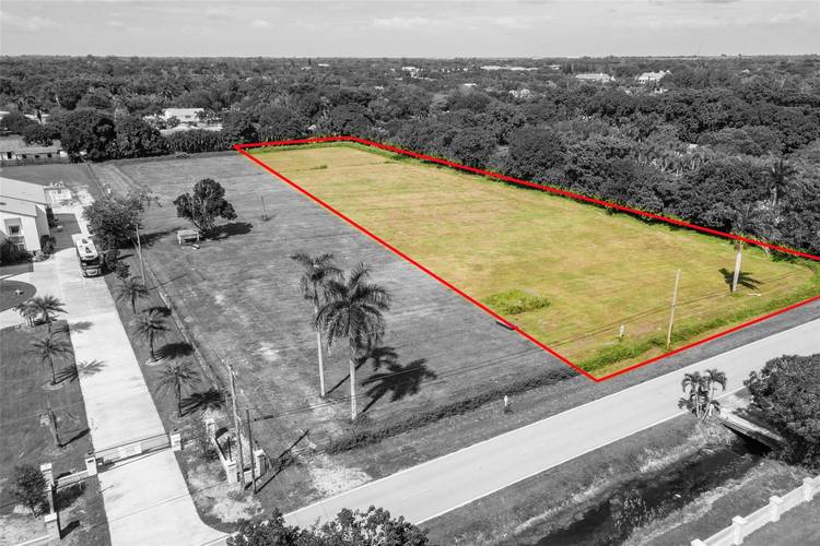 2. 38 PRIME ACRES IN SUNSHINE RANCHES.