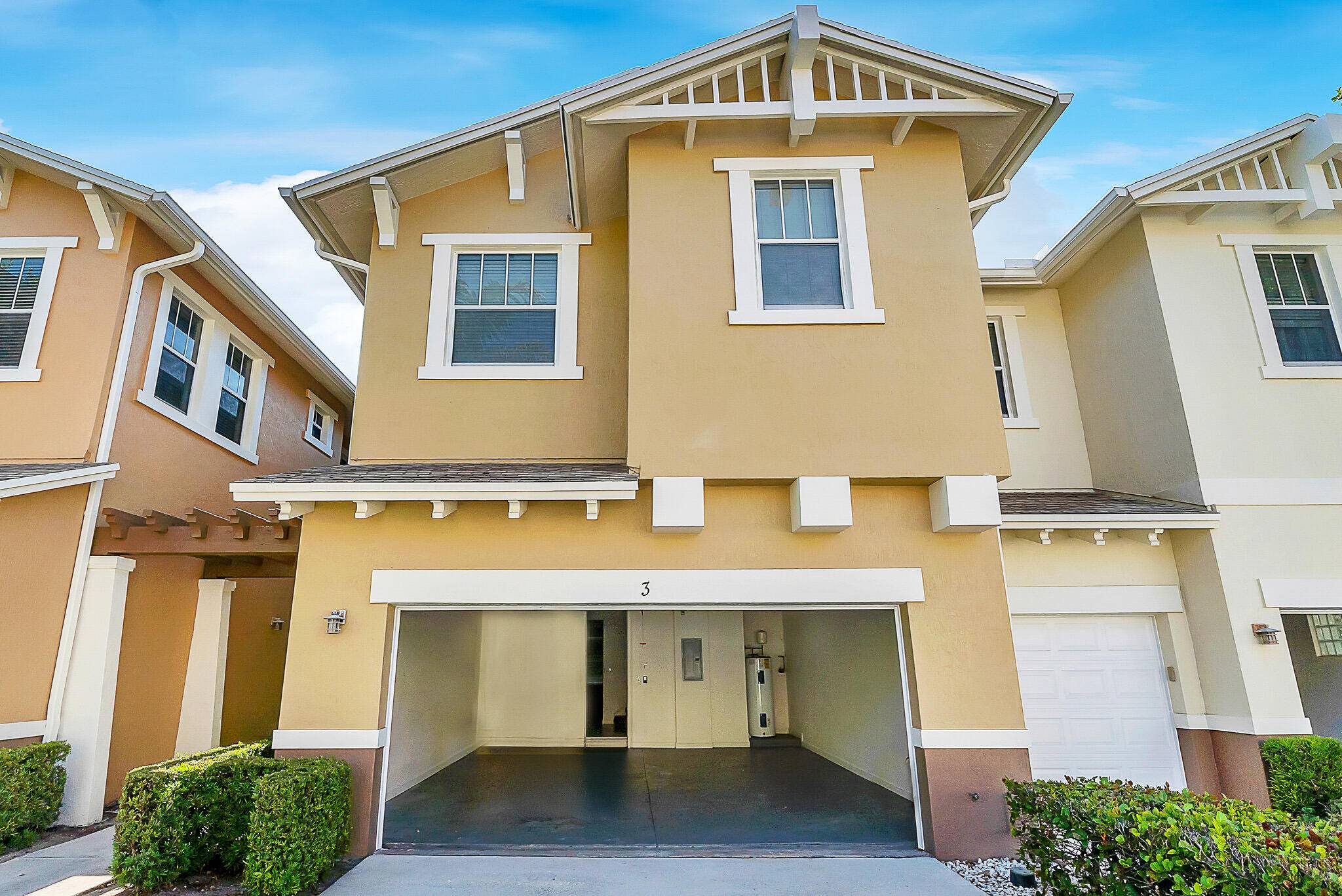 Welcome to this beautifully maintained 3 bedroom, 2.