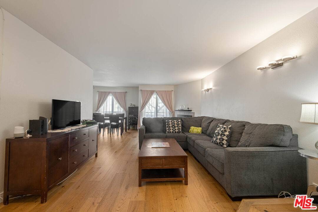 1515  S Beverly Dr 3BR Beverlywood La