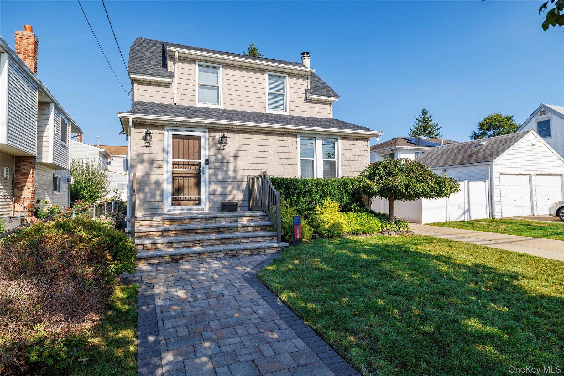 Welcome to this beautifully maintained home that offers the perfect blend of comfort, coziness and style.