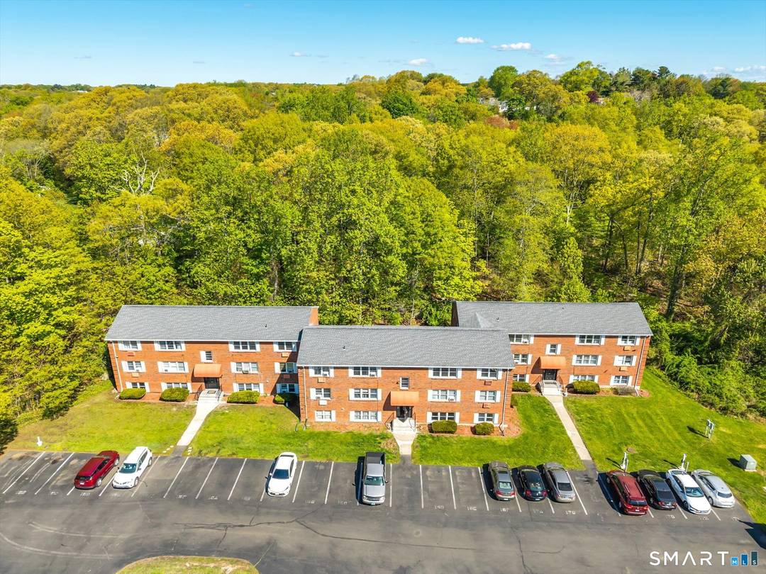 Welcome to the Evergreen Court Apartments an 18 unit brick garden style community in Branford's thriving shoreline rental market !