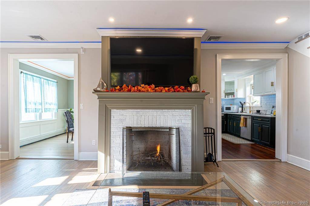 Welcome to 18 Fenway ! This delightful home features 3 bedrooms and 3.