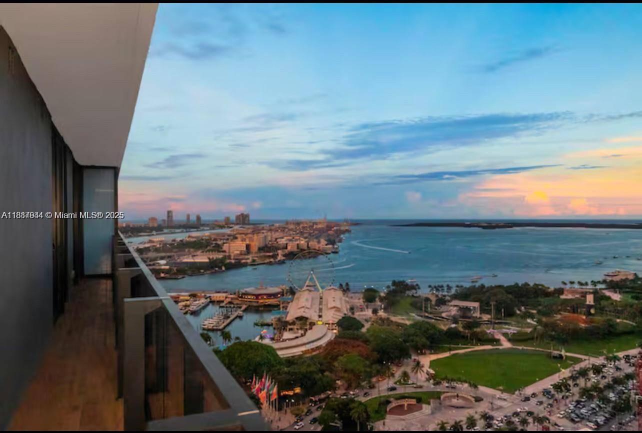 Fully furnished 3BD 3BA at The Elser Hotel amp ; Residences Downtown Miami s premier bayfront condo with NO RENTAL RESTRICTIONS, ideal for AIRBNB or daily rentals.