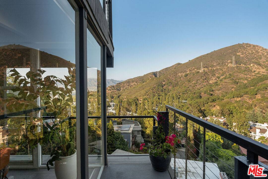 3464   Troy Dr 3BR Hollywood Hills East La