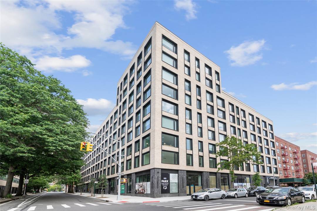 Modern One Bedroom Living at The 88 Where Comfort and Style Meet Welcome to The 88, Jamaica s premier luxury rental community where design, comfort, and convenience come together beautifully.