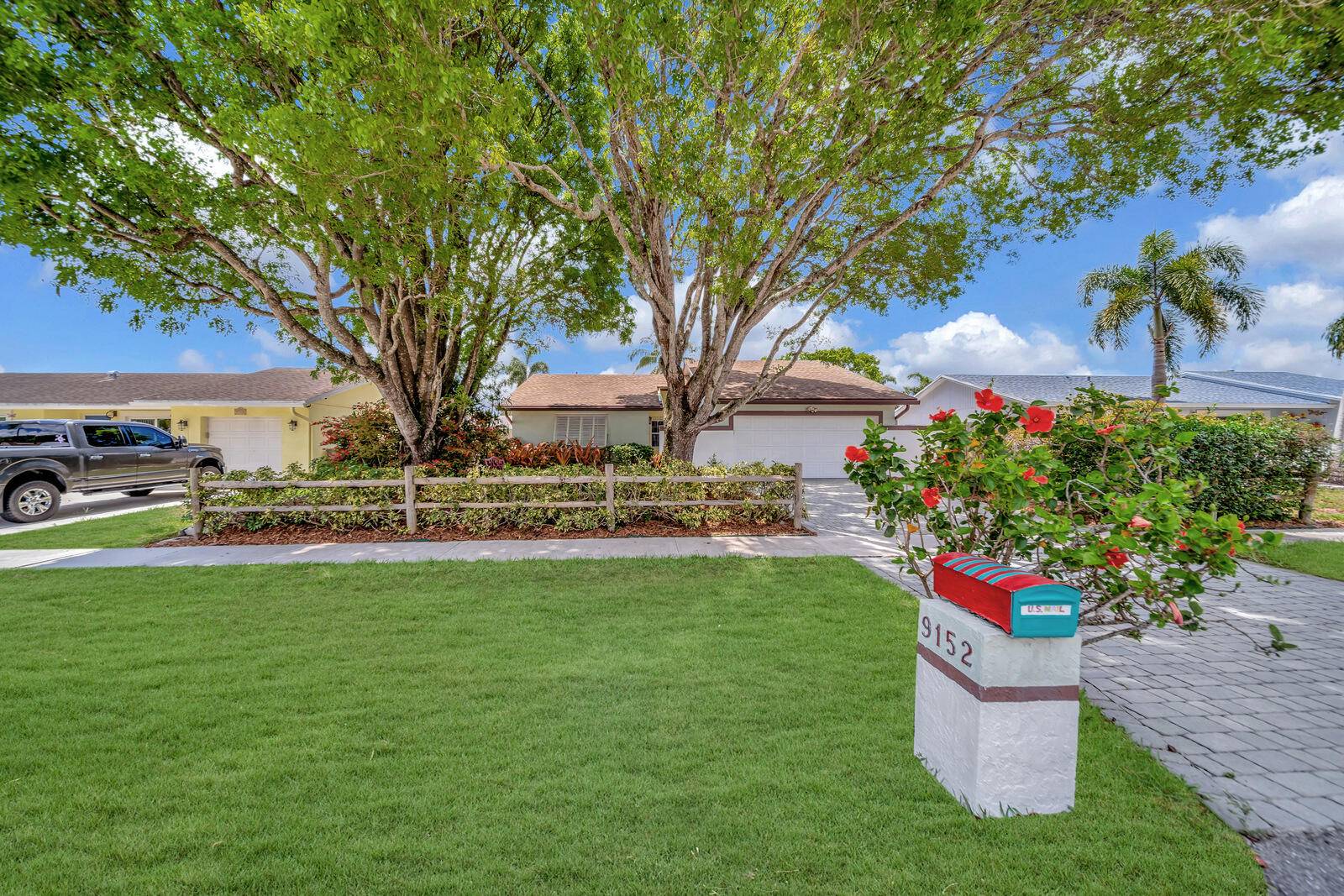 WOW ! Super Spacious Single Family Home Features 3 Bedrooms, 2 Bathrooms, a 2 Car Garage, a pavered driveway and a huge screened in covered patio located in Saddlebrook Spanish ...