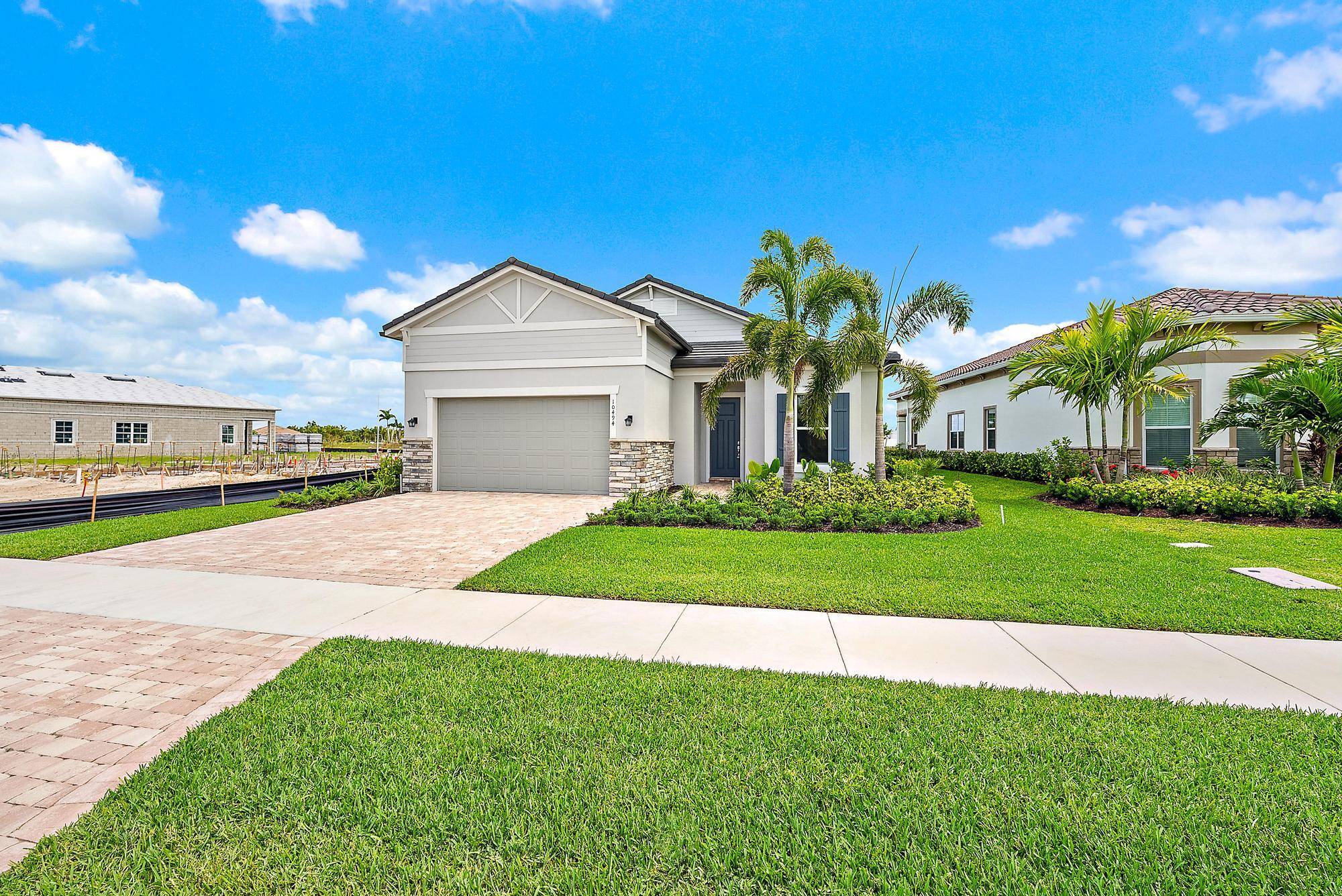Beautiful, Modern Brand NEW never lived in Mainstay model at Avondale in Avenir !
