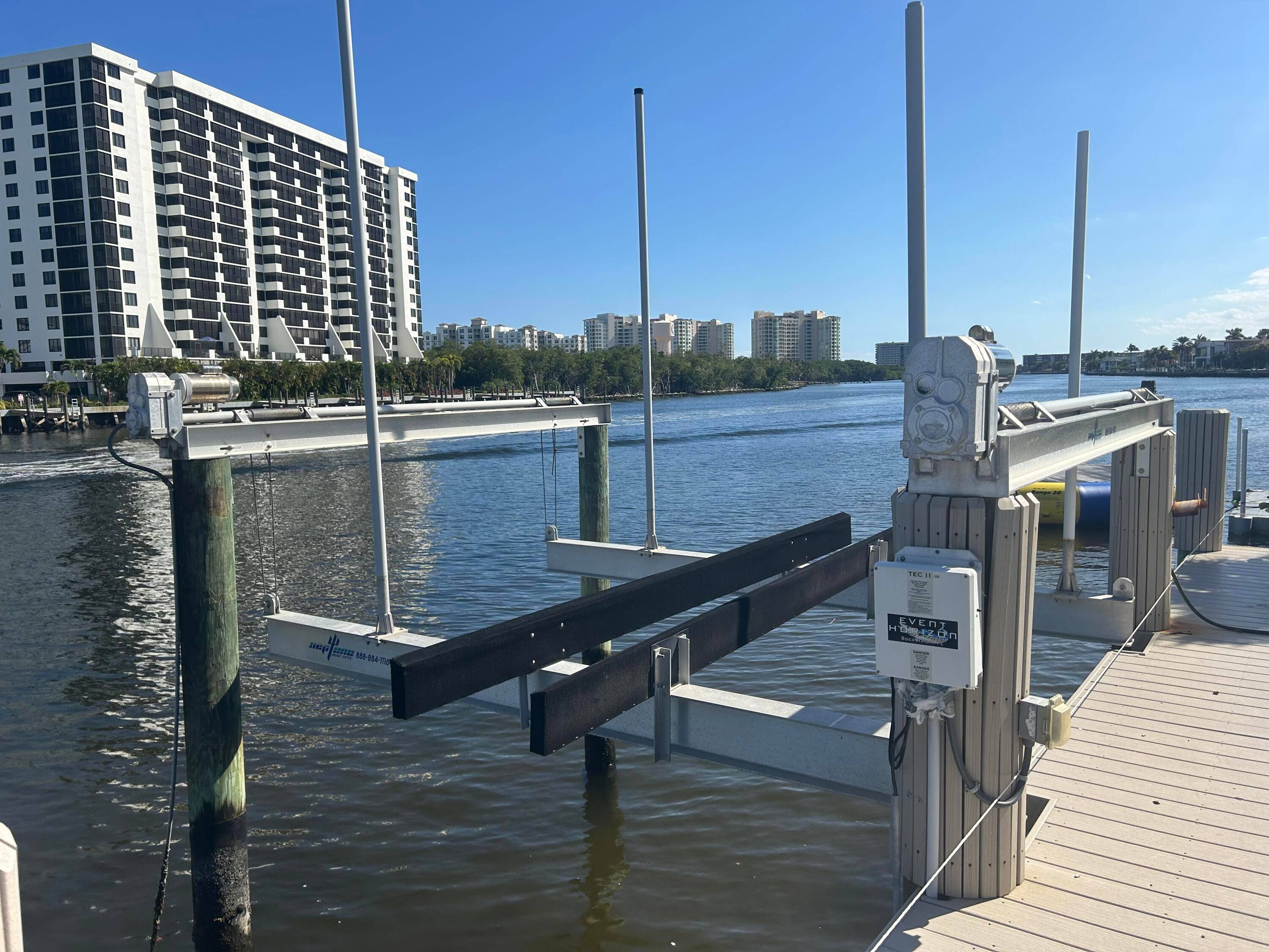 Private dock for rent with 133 feet of waterfrontage 16, 000 pound boat lift.