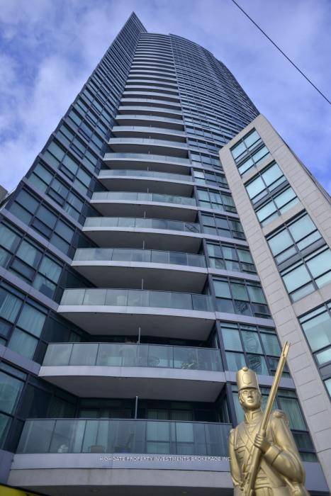 Conveniently Located Bachelor Suite In The Highly Sought After Malibu Condominium Building.