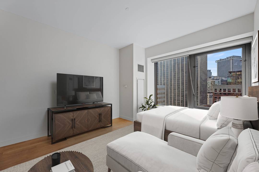 STUDIO HO Platinum Properties is proud to present residence 31E at 75 Wall Street.
