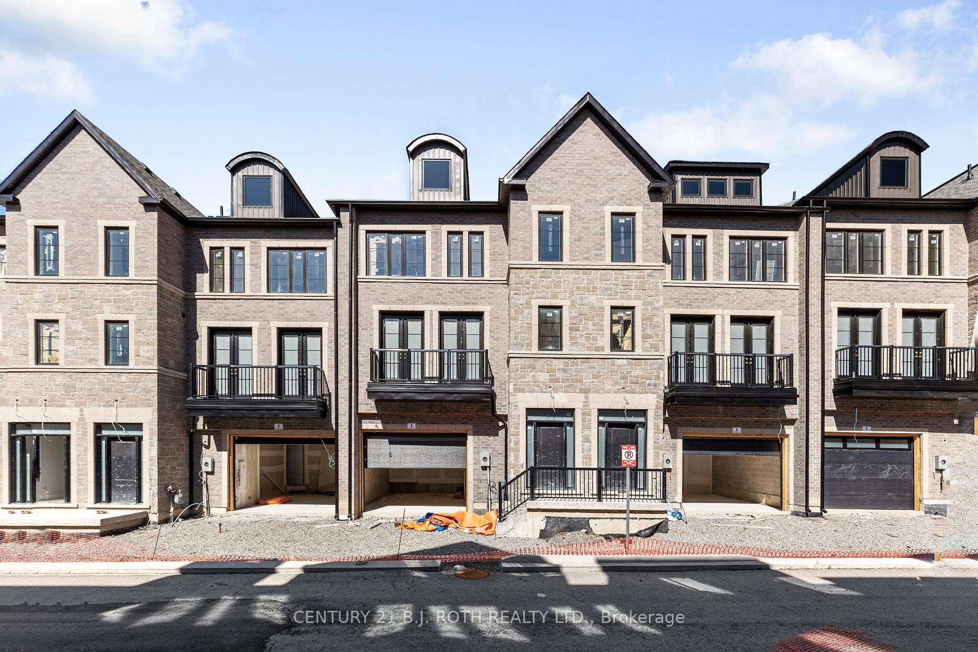 Welcome to 260 Eagle Street, where modern luxury meets convenience in the heart of Newmarket.