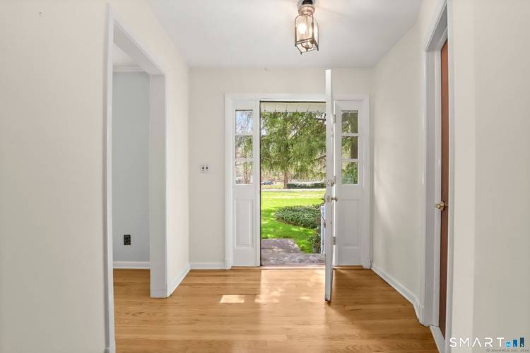 Welcome to 511 Roxbury Rd.
