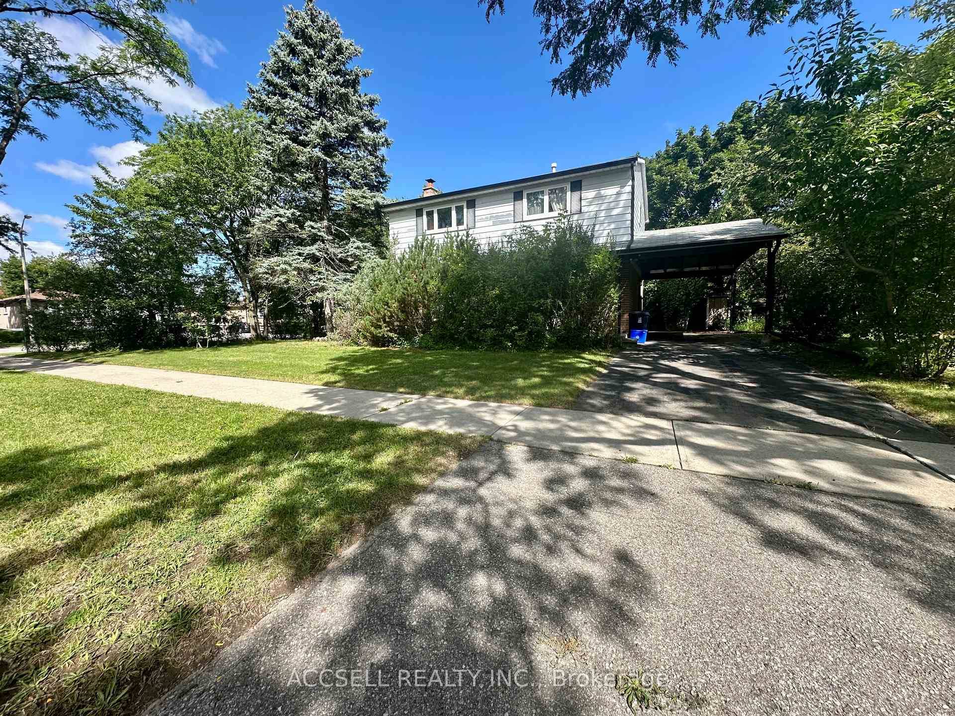 Welcome to 10 Banda Square a spacious 4 bedroom home with a finished basement, offering endless potential for your personal touch !