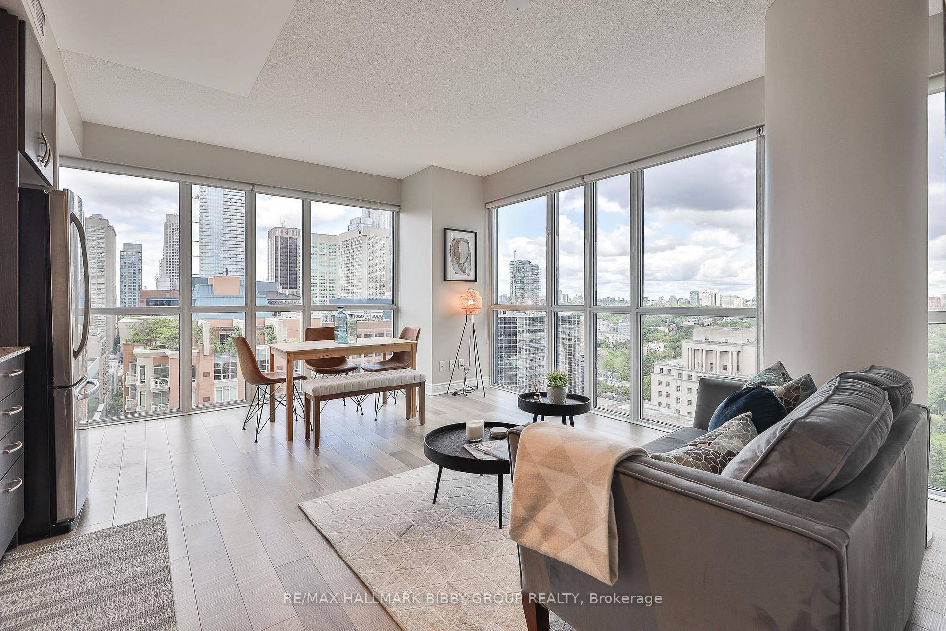 Welcome To This Exceptional And Rarely Offered North West Unobstructed Corner Unit at Couture !