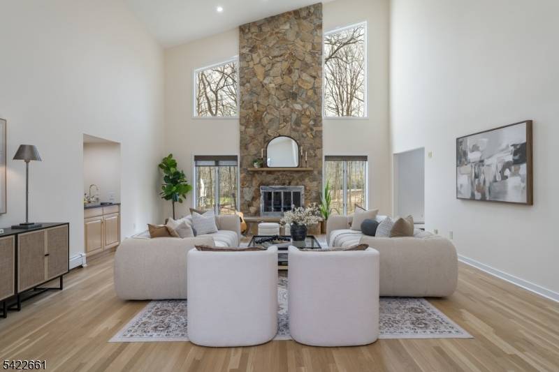 SPRAWLING, SUN FILLED 5 BEDROOM, 4.