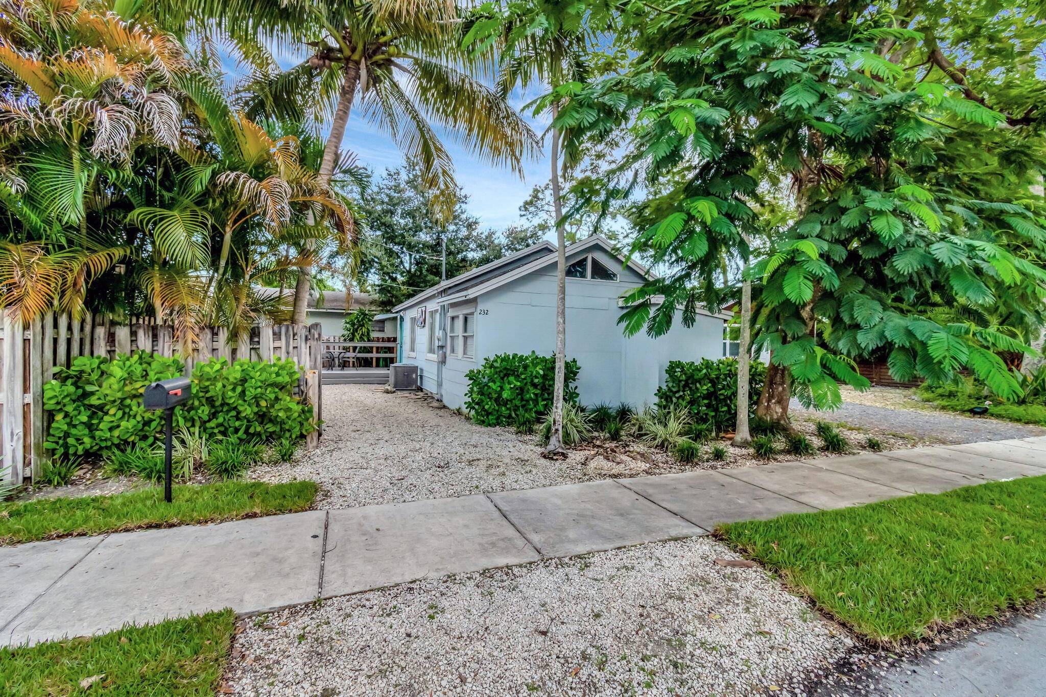 Welcome to The Hideaway in Sailboat Bend a wonderful cottage nestled in the heart of Fort Lauderdale's historic district.