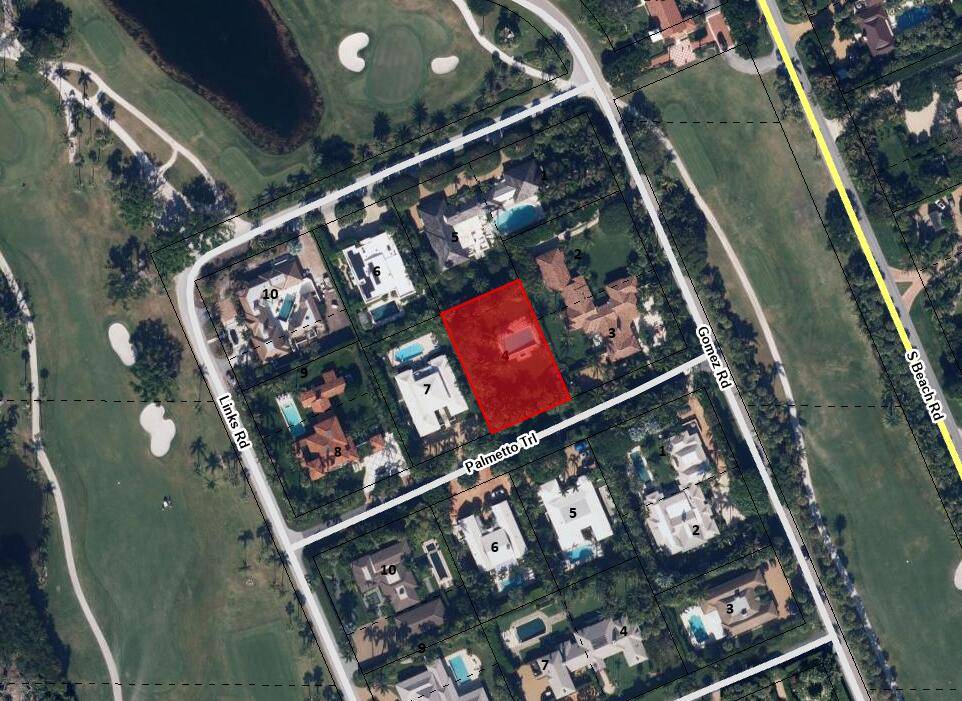 Nestled in the heart of Jupiter Island, this rare vacant lot provides the perfect setting to design and build a home that reflects your lifestyle.