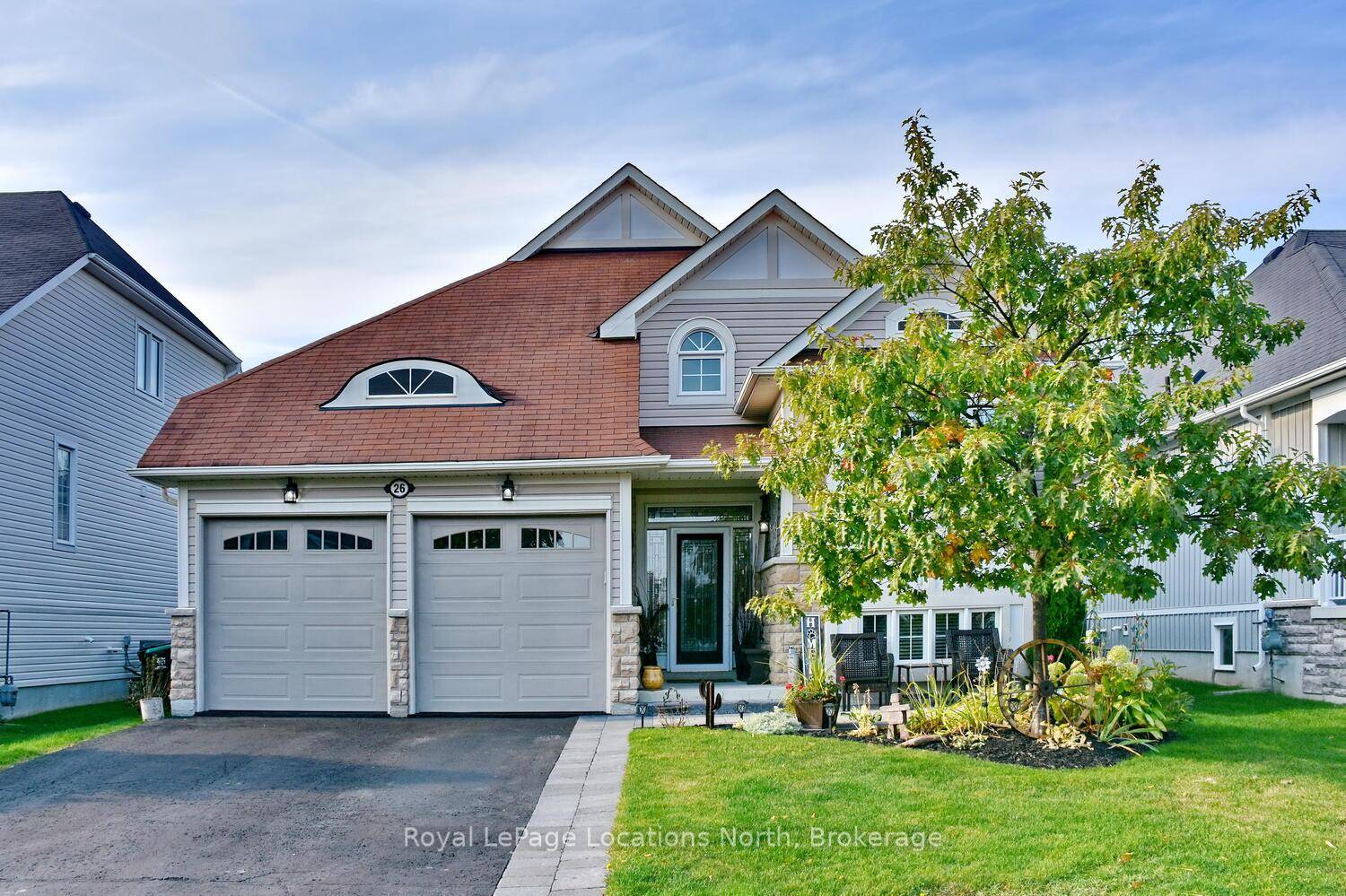 Bluewater on the Bay ! This charming 4 bed, 3 bath bungalow is just off Beachwood Rd on the edge of Collingwood.
