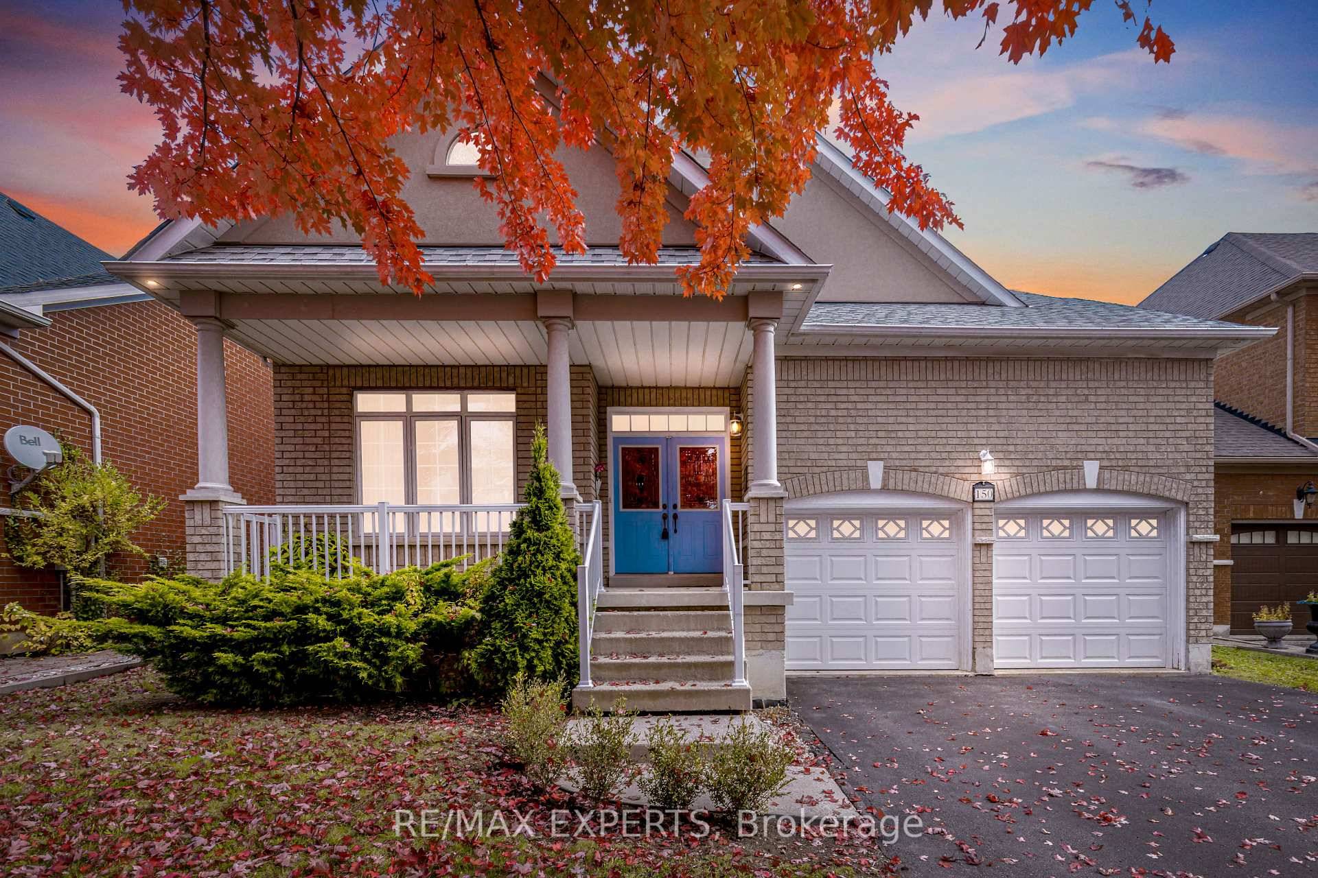 Welcome to 150 Saint Nicholas Cres Located In The Amazing Community Of Vellore Village !