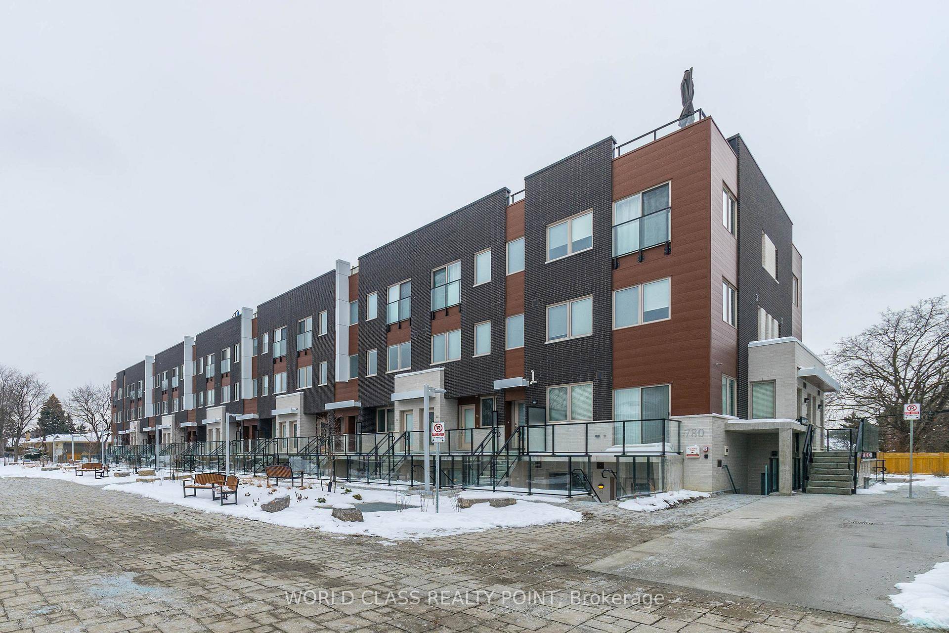 Gorgeous Luxury Stacked Townhouse With Parking And Locker Across The Bessarion Subway On Sheppard.
