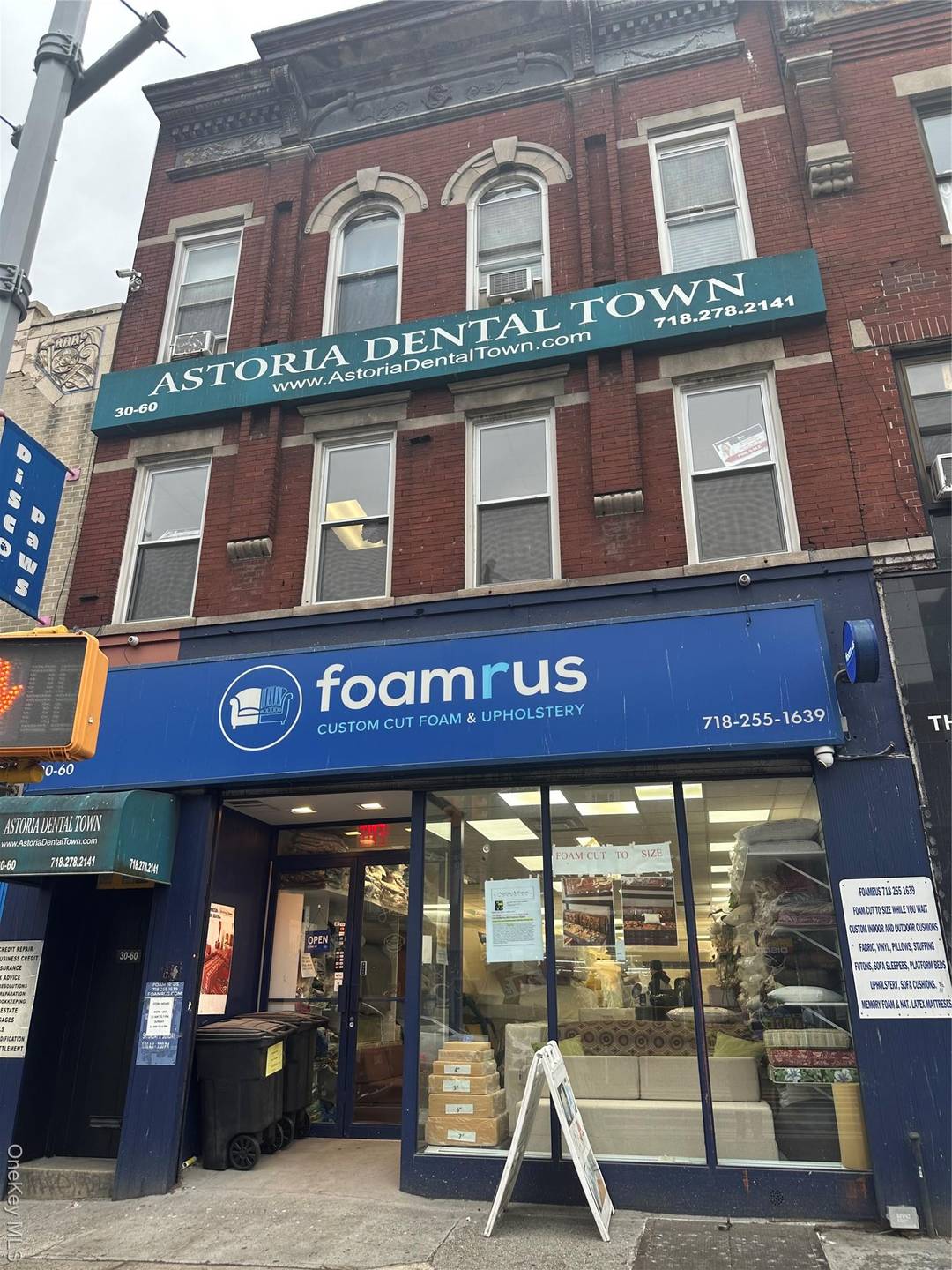 Prime center block location on a cross walk on high traffic block off 30th avenue.