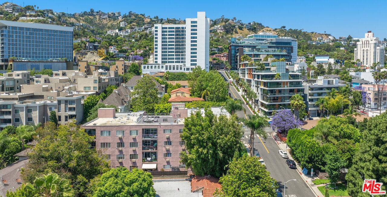 1229  N Olive Dr 3BR Sunset Strip La