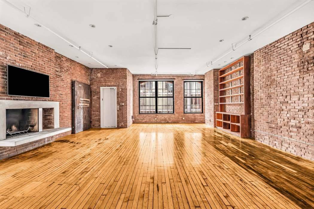 No Board Approval Easy Application Process This full floor private loft refuge offers it all !