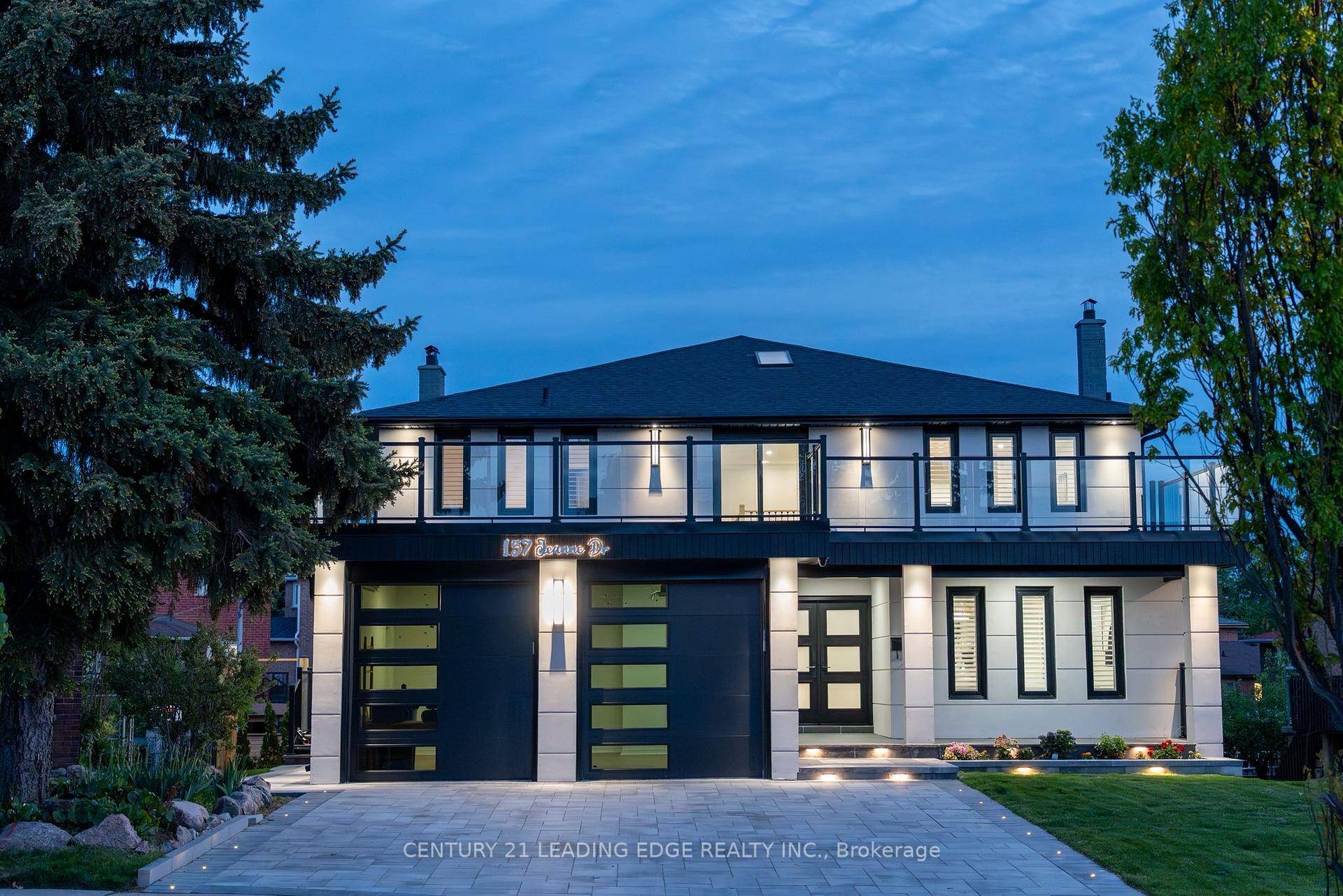 Exquisite Custom Luxury Residence on 11, 119 Sq.