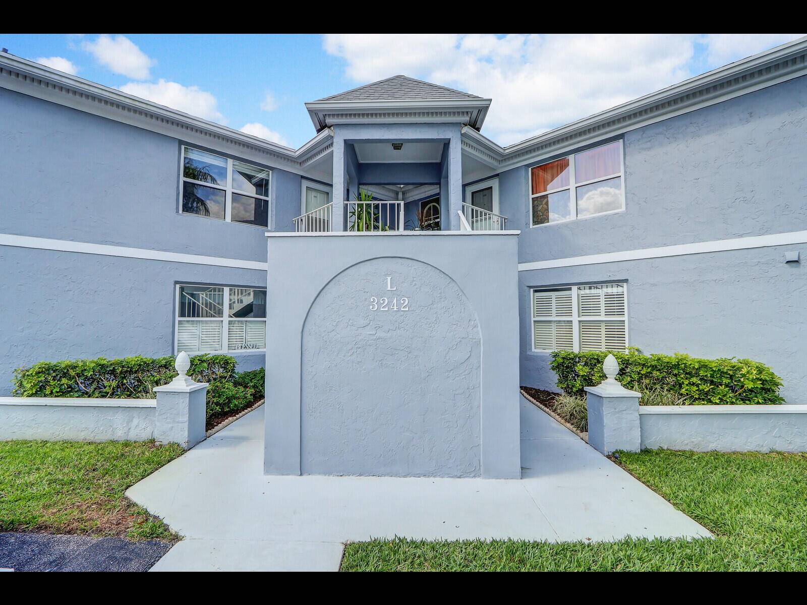 3242 SE Aster Lane Condo Palm Beach