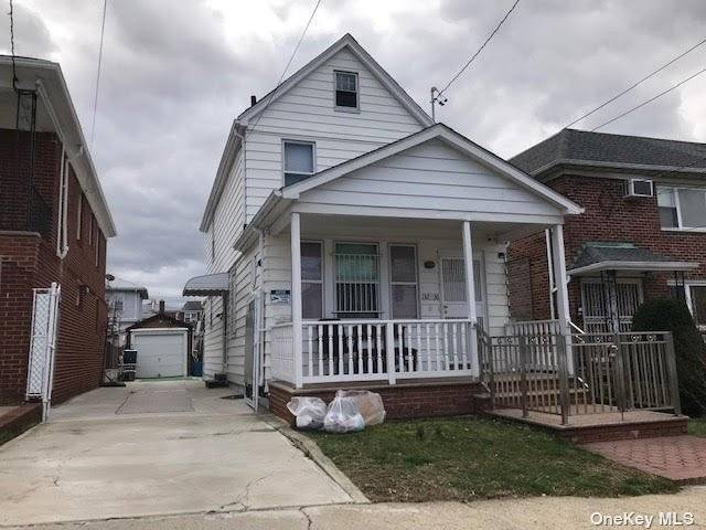 Well maintained renovated 1 family in Flushing quiet neighborhood.