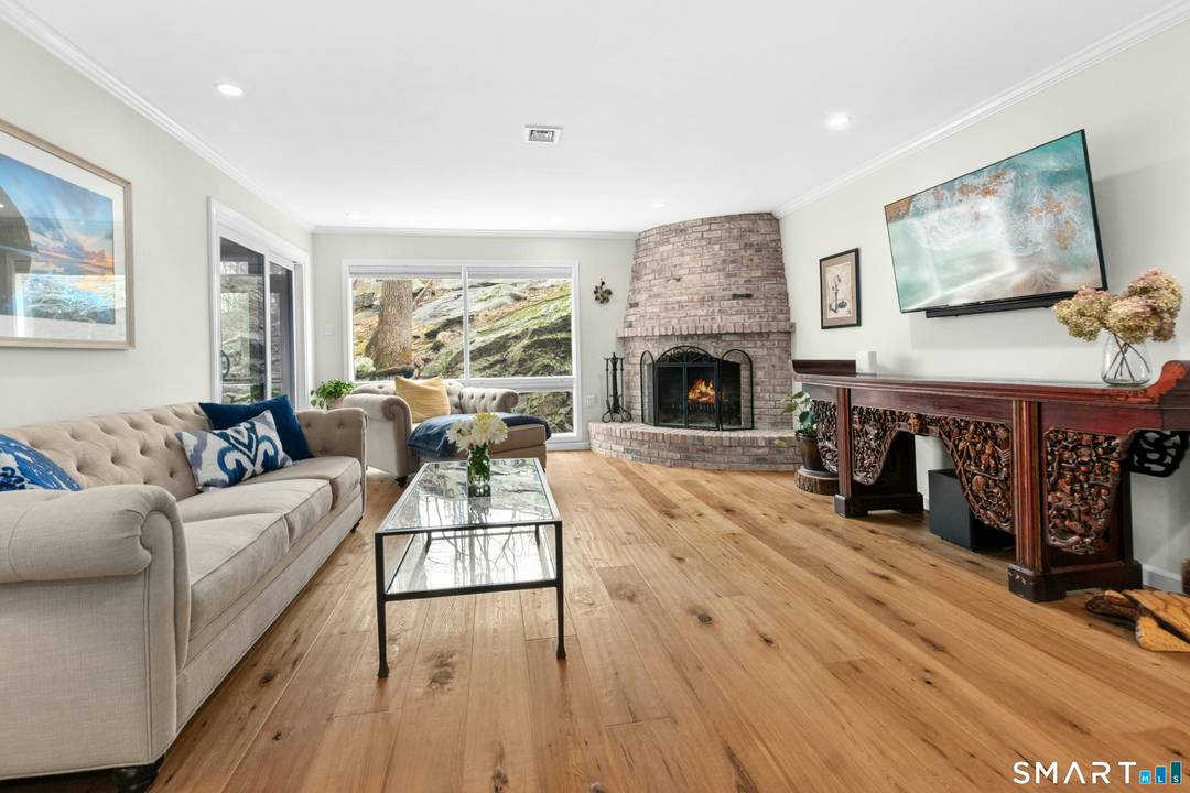 This beautifully renovated 2 bedroom 1 bath ranch home is ideally sited in the desirable Ledgebrook community.