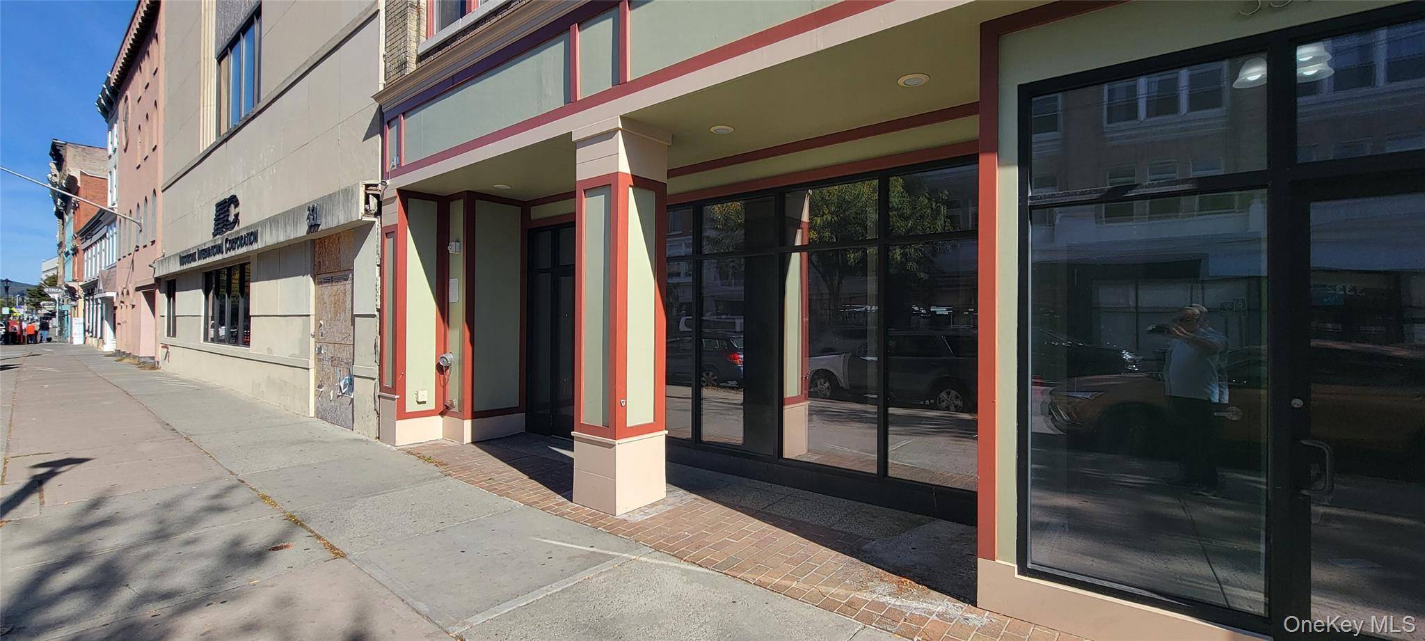 3, 300 SF COMMERCIAL RENTAL 3, 995 NNN POUGHKEEPSIE Main Street location across from Lucky Platt Building.