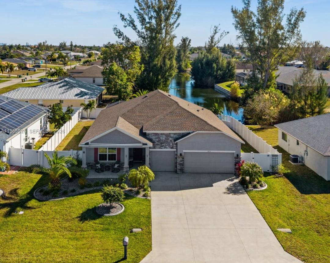 PRIVATE SW FLORIDA LIFESTYLE OASIS !