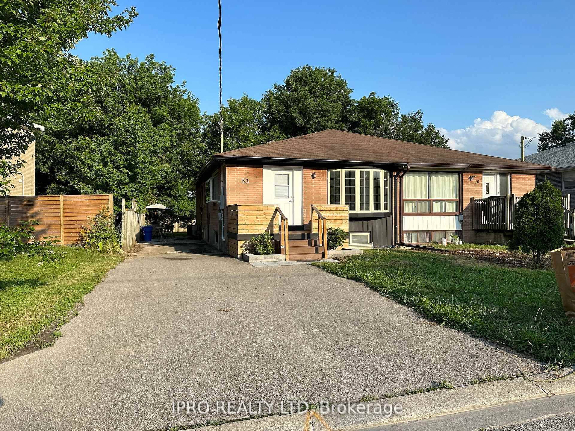Beautiful amp ; Bright 3 bedroom Bungalow with 2 Full Washrooms in Desirable Neighborhood.