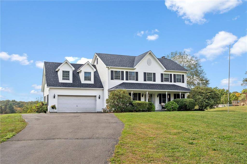 Nestled amongst picturesque cornfields, this beautiful 4 bedroom, 2.