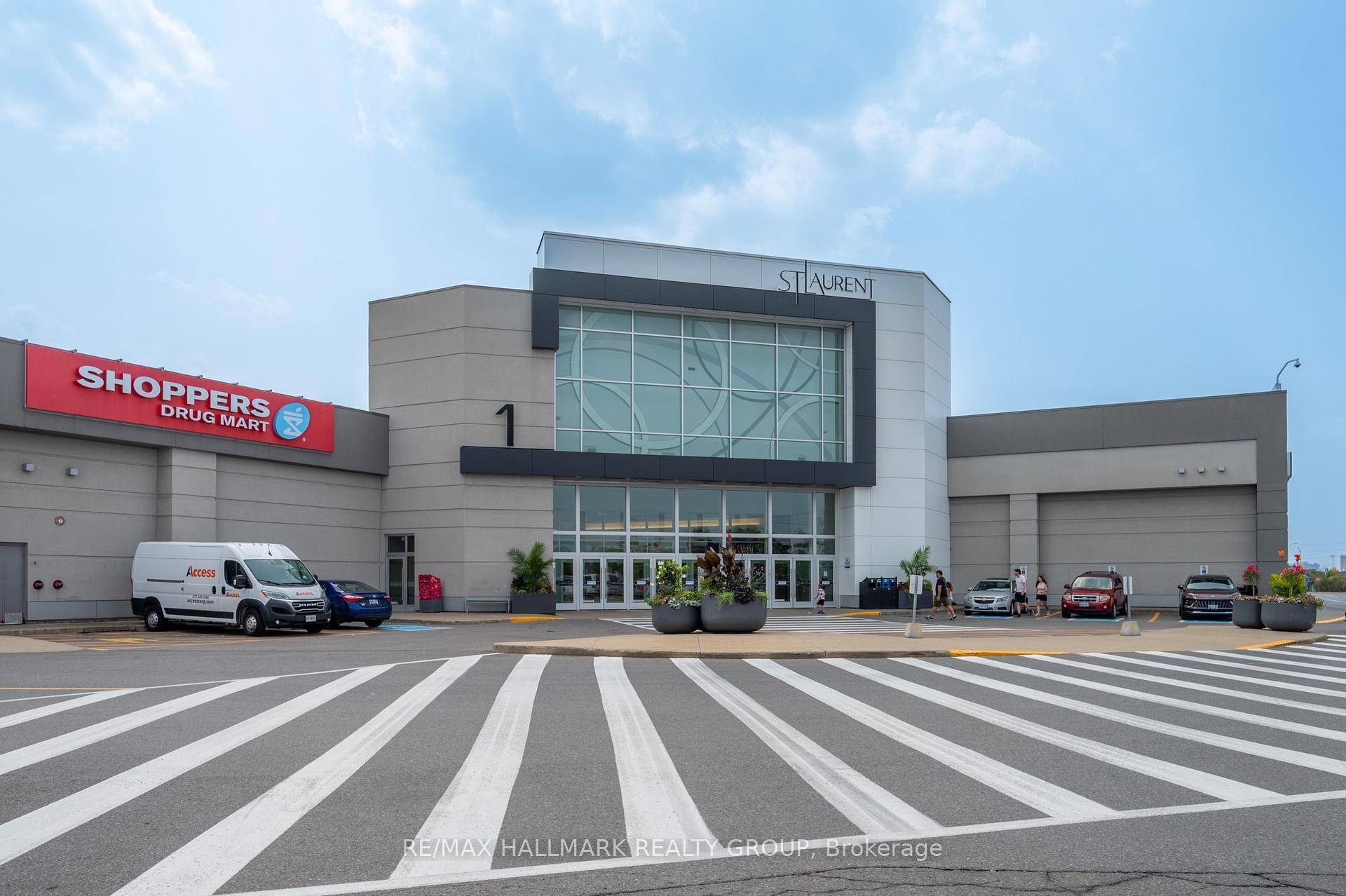 Prime location in Ottawa's busy St.