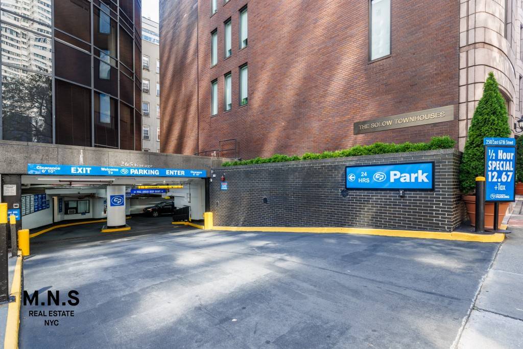 Building Features ? 24 Hour Concierge ?