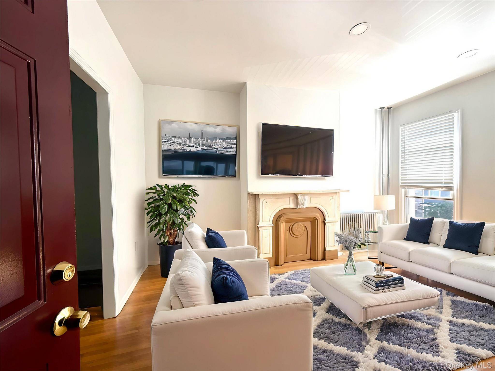 Welcome to 554 Leonard Street a spacious and sun filled 2 bedroom apartment located in the heart of Greenpoint, just steps from McGolrick Park.
