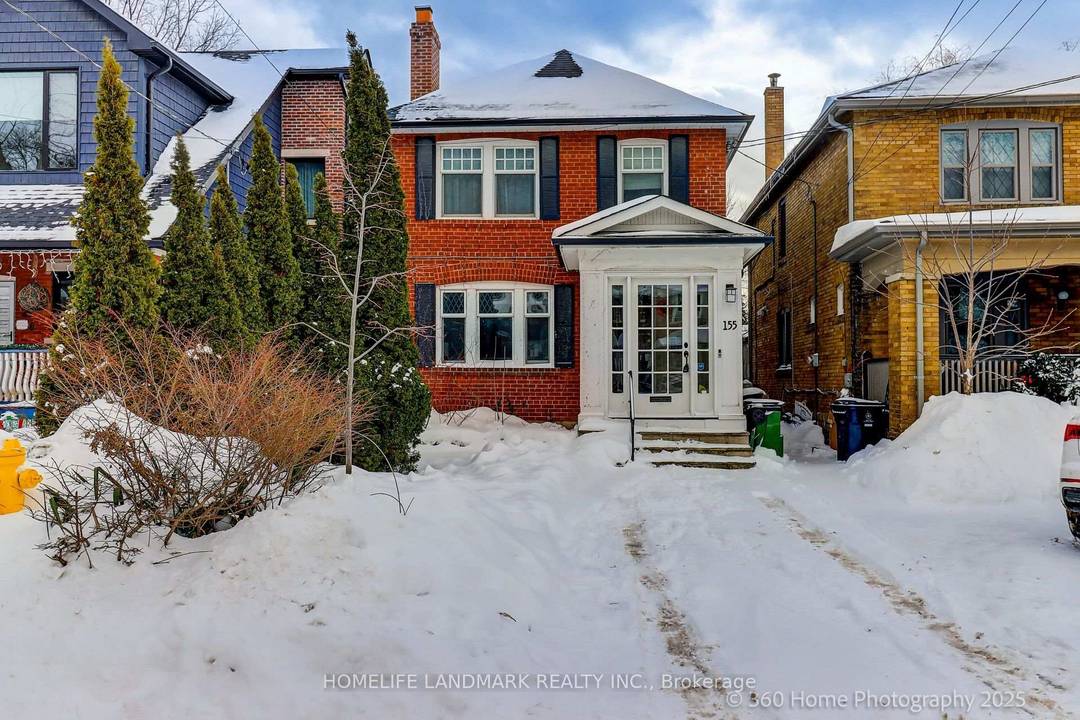 Welcome to this exceptional home in the highly sought after John Wanless neighbourhood.