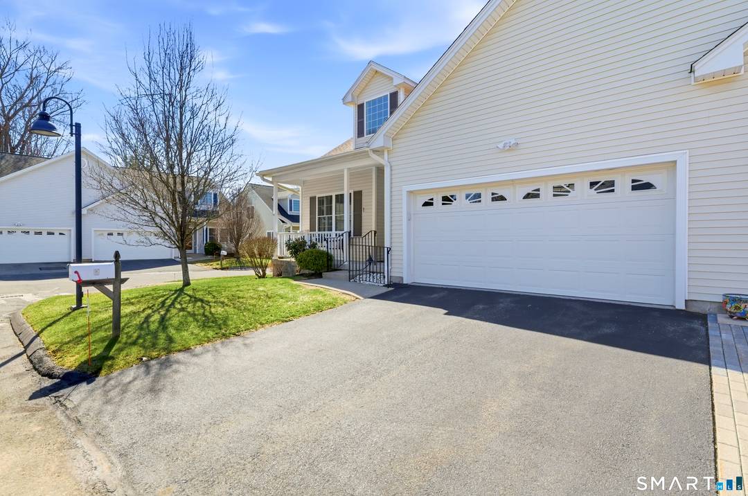 Let the Sunshine In this wonderful corner unit at Fairfield Village !