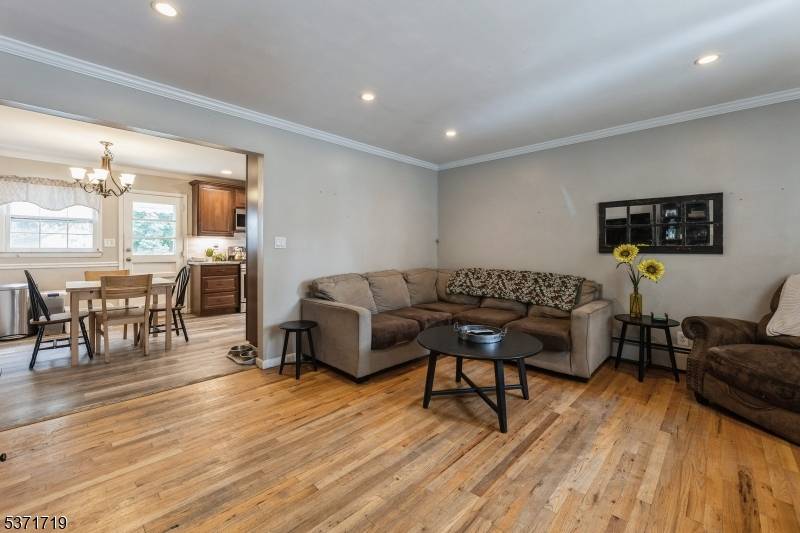 2 family home in Pompton Lakes ideal for investors or Owner occupants.