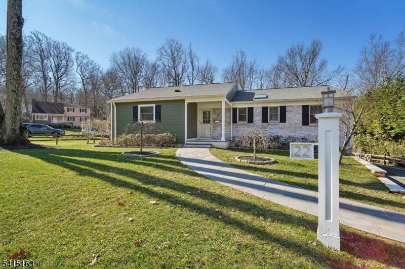 Rare opportunity to own a bright and beautifully maintained ranch on a quiet cul de sac in the highly sought after Tall Oaks section of New Providence.