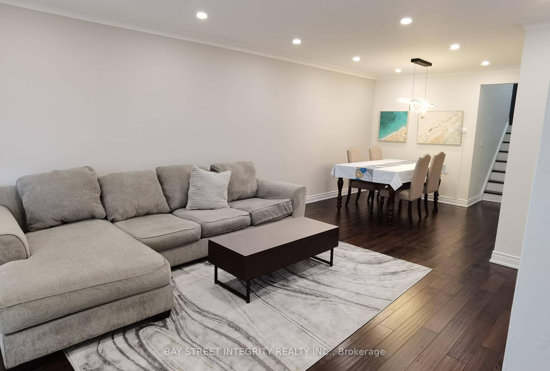 Bright and spacious main amp ; Upper floor for rent in the highly sought after Pleasant View neighbourhood of North York !