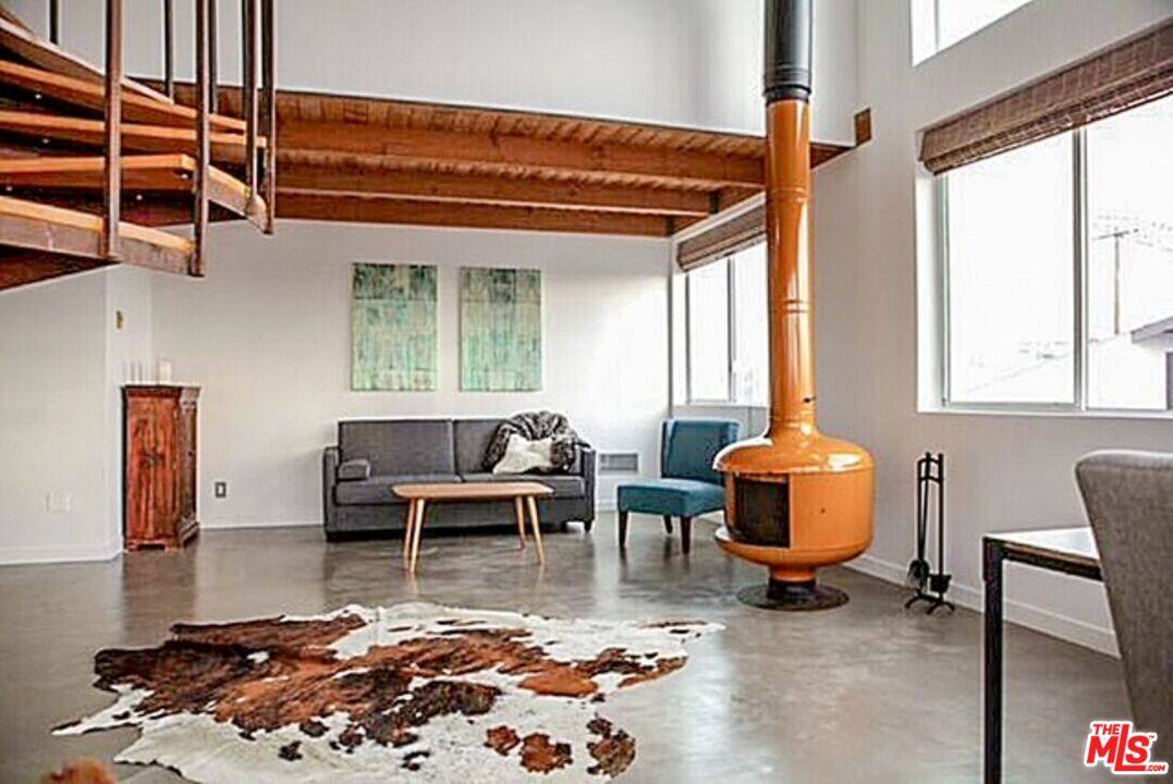 100  S Venice Blvd 2BR Marina Del Rey La