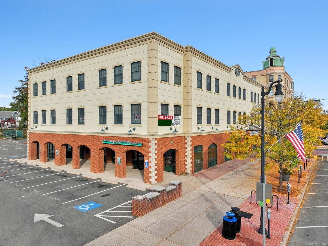Position your business for success at 575 Main Street, a full floor office condominium offering over 7, 800 square feet of modern, light filled workspace in downtown Middletown.