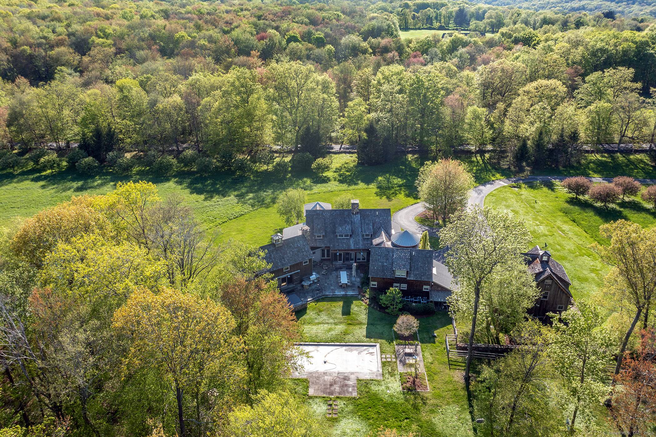Escape to an award winning estate nestled in the heart of Washington, CT just 90 miles from New York City.