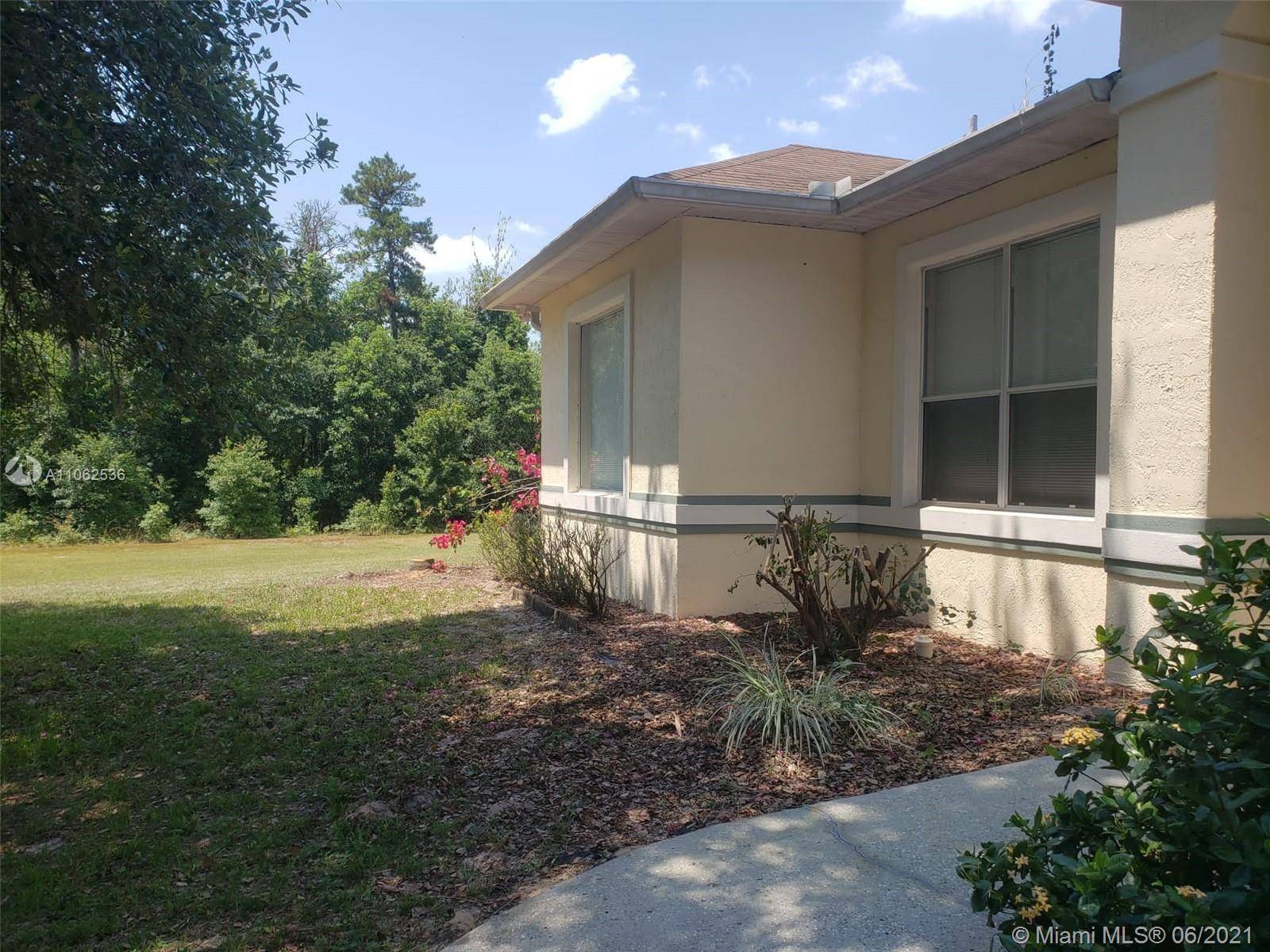 Beautiful 4 2 luxury home on a 5 acre lot in the beautiful sought after neighborhood of Happy Trails.