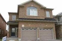Located close to major highways 401 403, Square One Shopping Centre, Sheridan College, GO Transit, restaurants, schools, and all amenities.