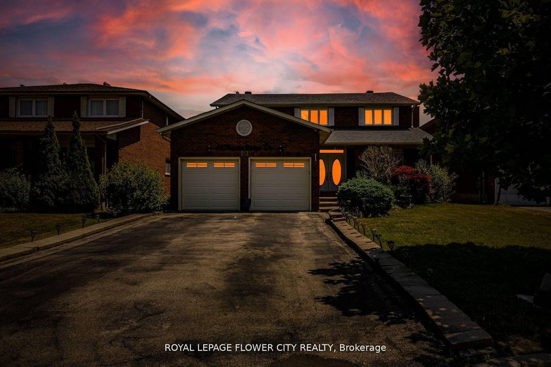 Beautiful detached home across from Ravine offers approximately 2921 Sq.